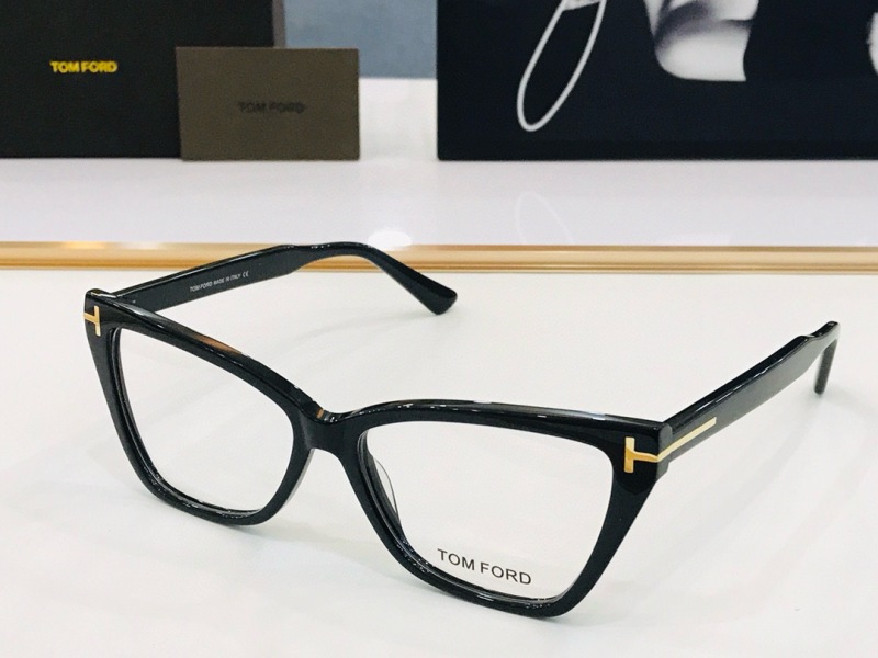 Tom Ford Plain Glass Spectacles(High Quality)-549