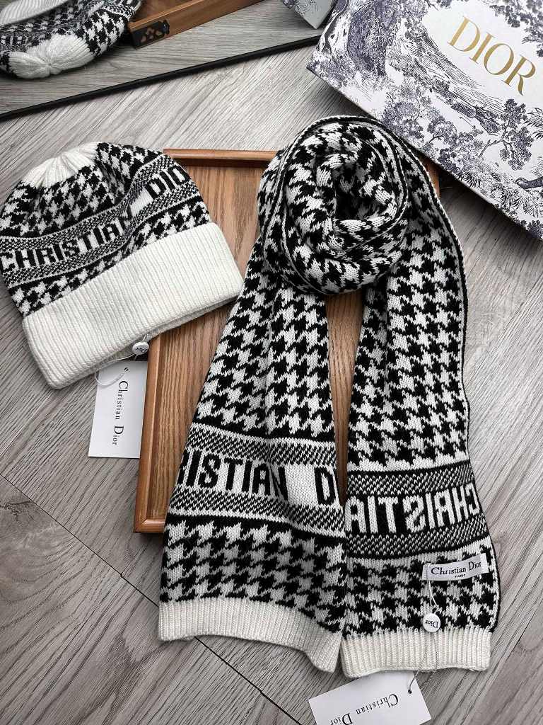 Dior Beanies&Scarf-013