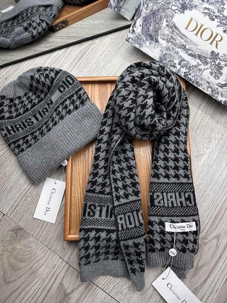 Dior Beanies&Scarf-011