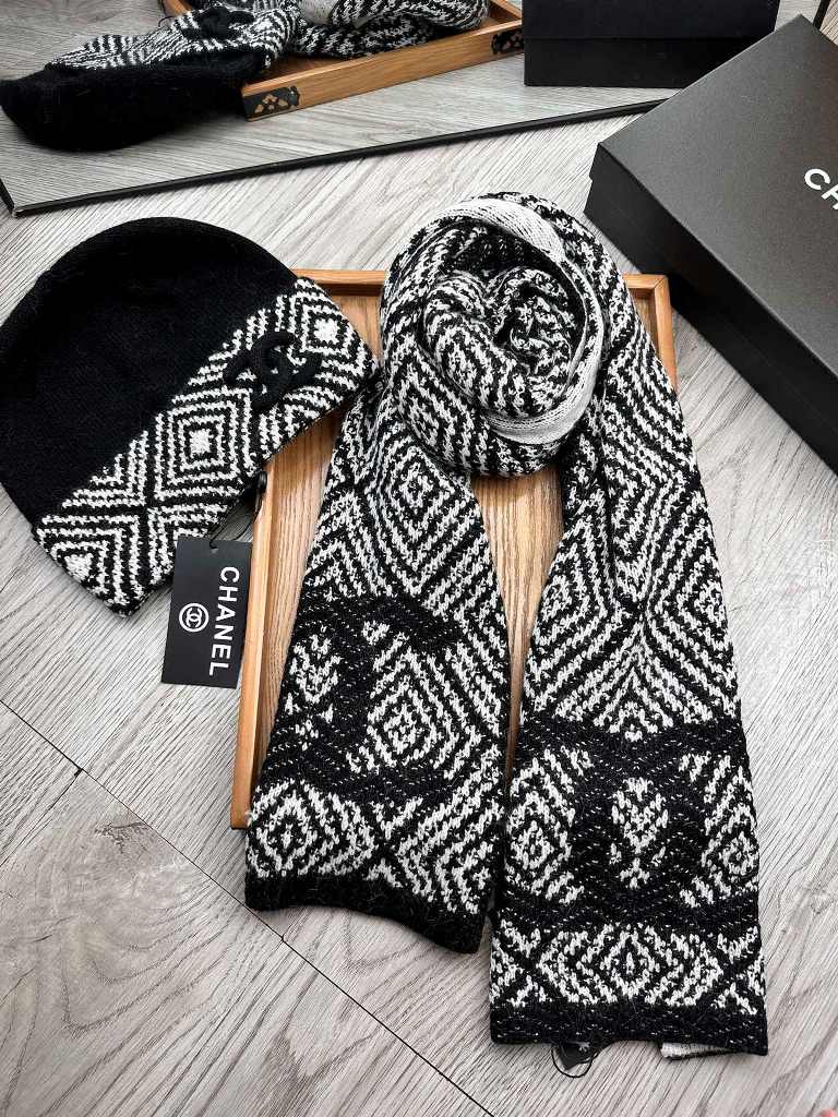 Chanel Beanies&Scarf-031
