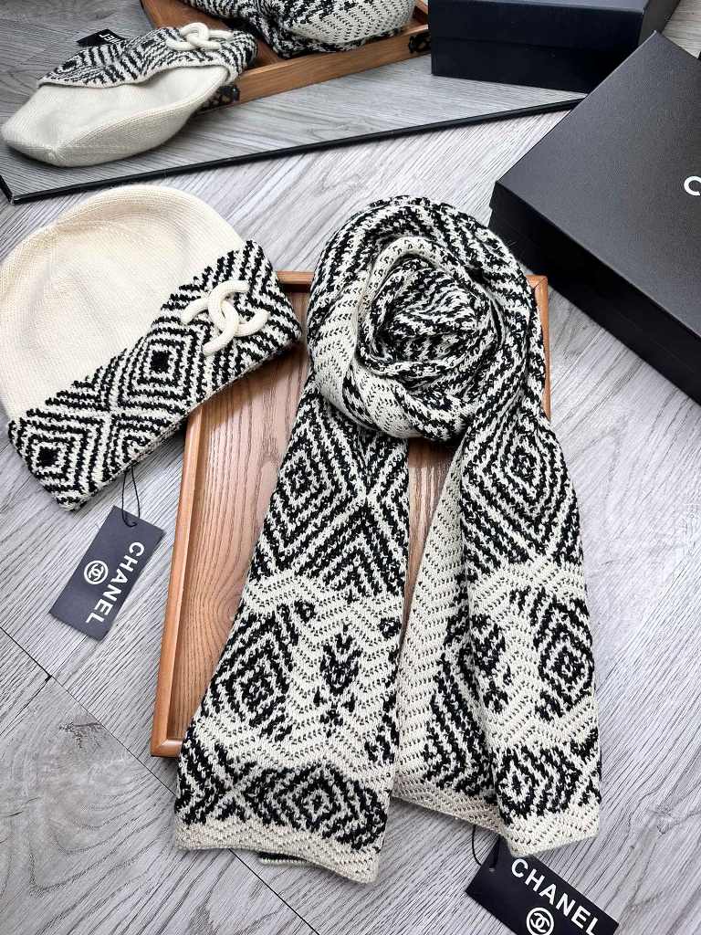 Chanel Beanies&Scarf-029