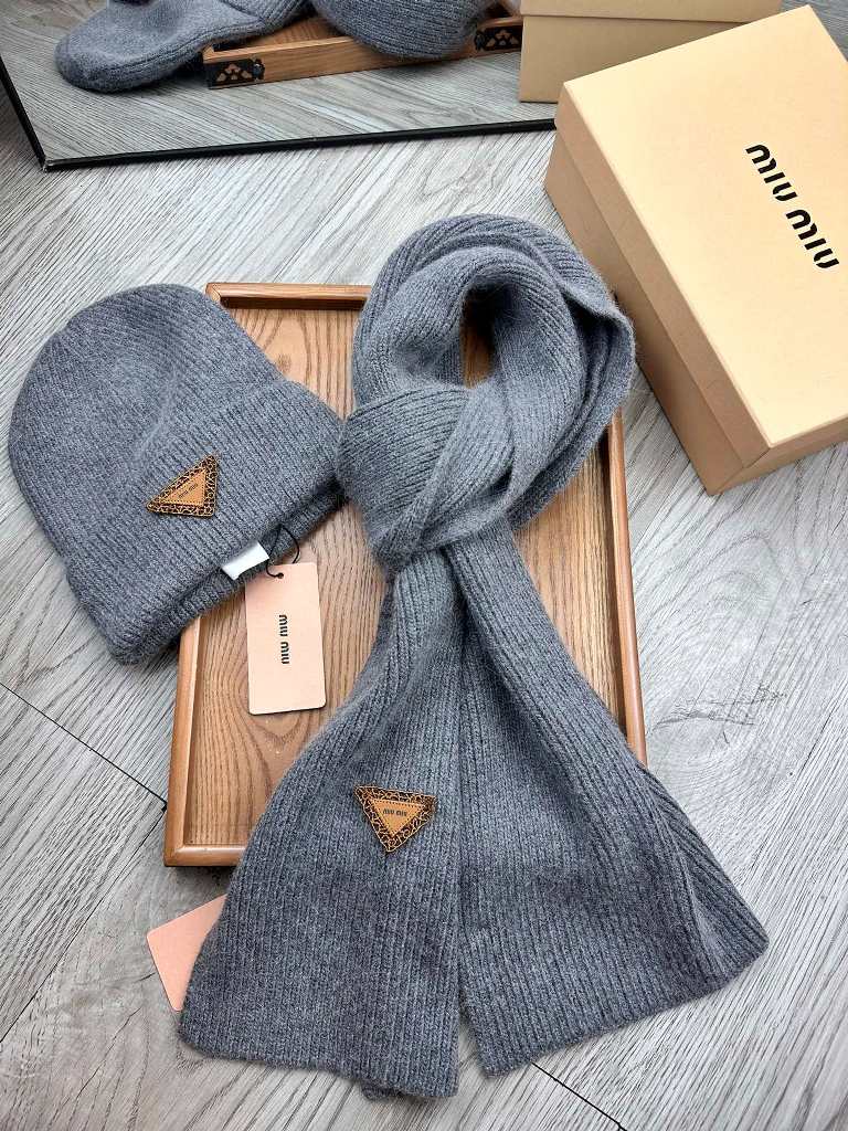 MiuMiu Beanies&Scarf-002