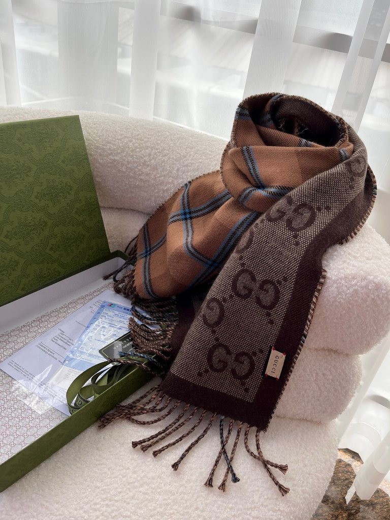 Gucci Wool Scarf-037