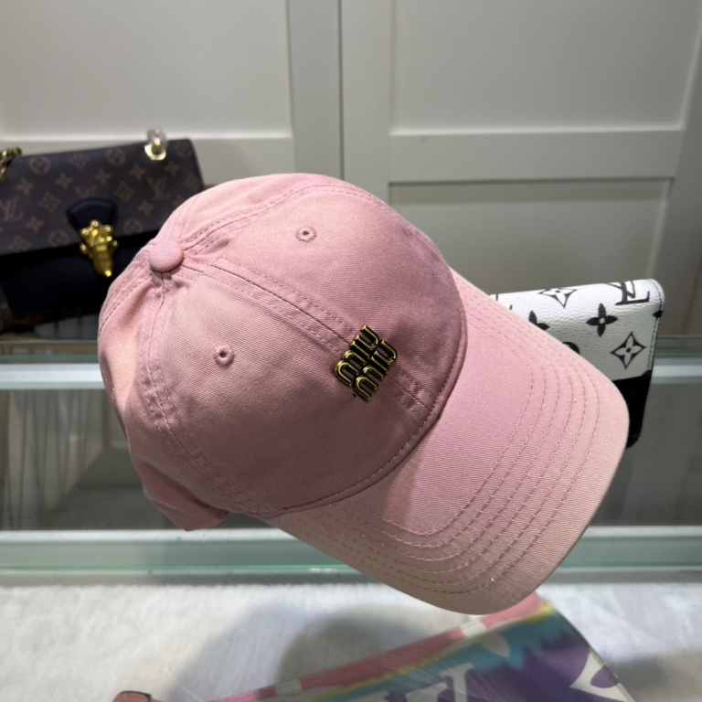 MiuMiu Cap-028