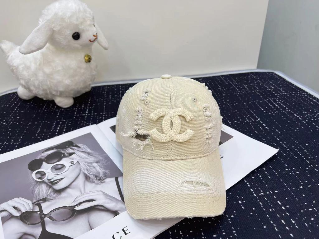Chanel Cap-074