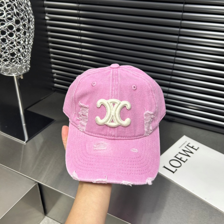 Celine Cap-070