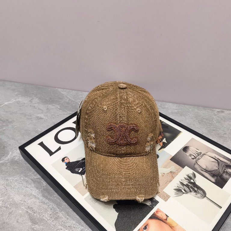 Celine Cap-045