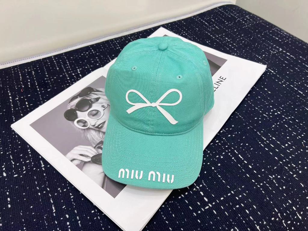MiuMiu Cap-015