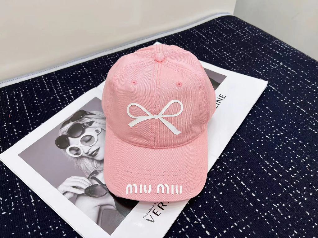 MiuMiu Cap-012