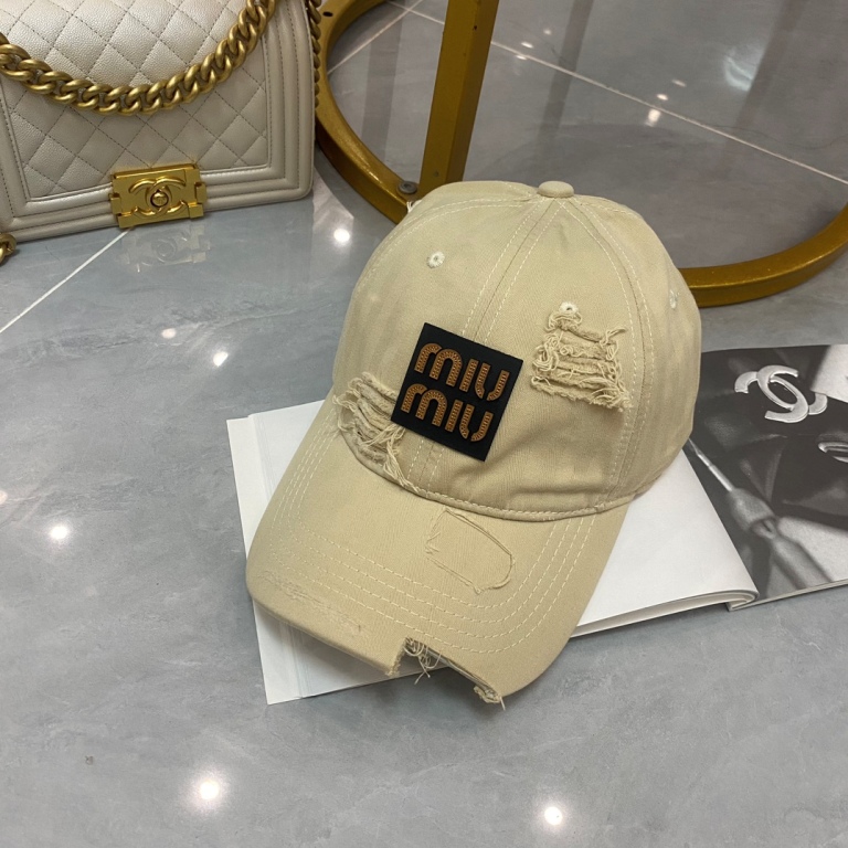 MiuMiu Cap-006