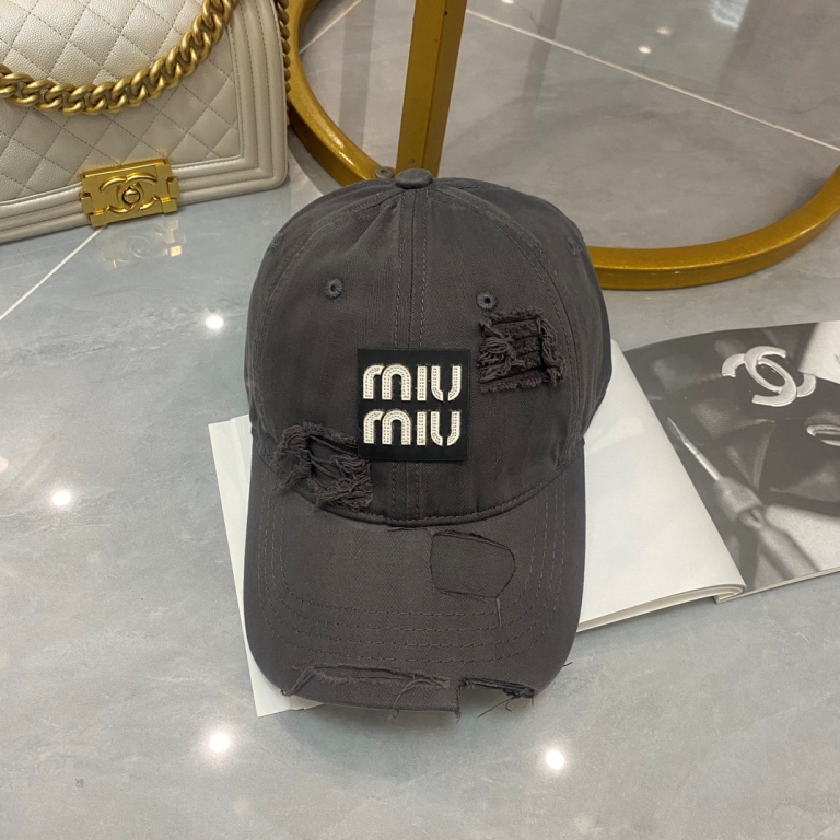 MiuMiu Cap-005