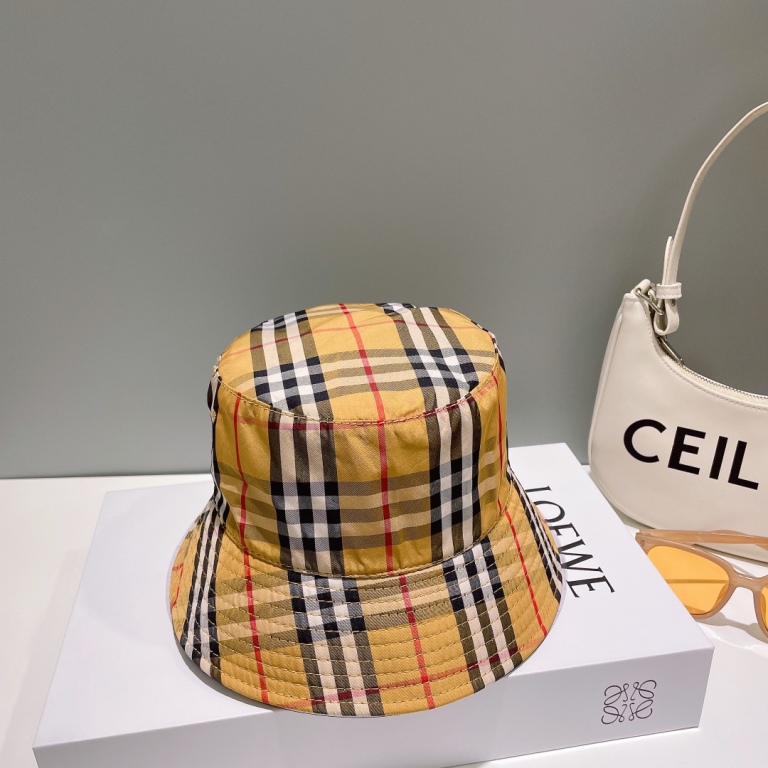 Burberry Hats-001