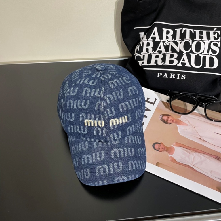 MiuMiu Cap-002