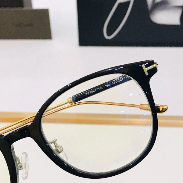 Tom Ford Plain Glass Spectacles(High Quality)-509
