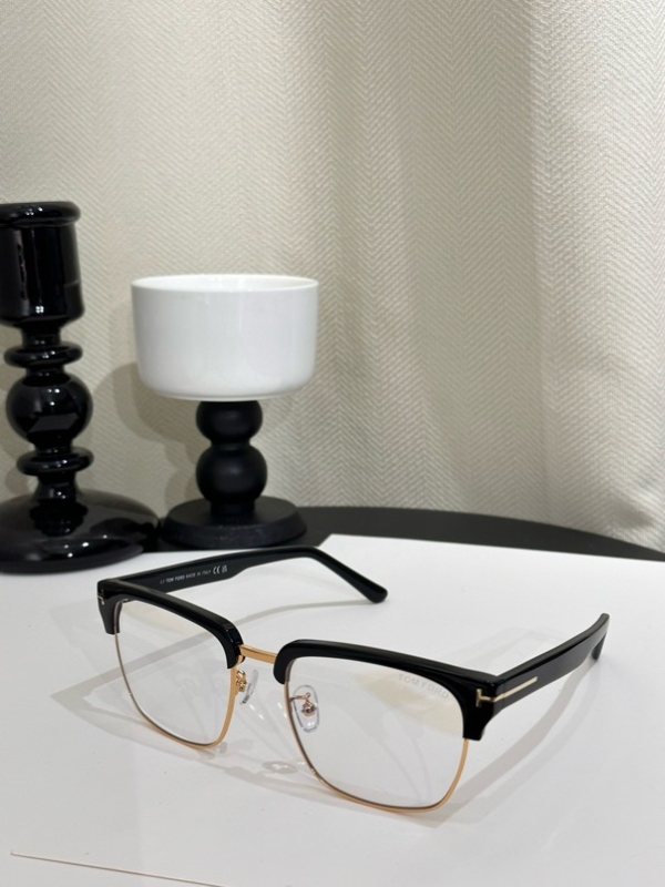 Tom Ford Plain Glass Spectacles(High Quality)-493