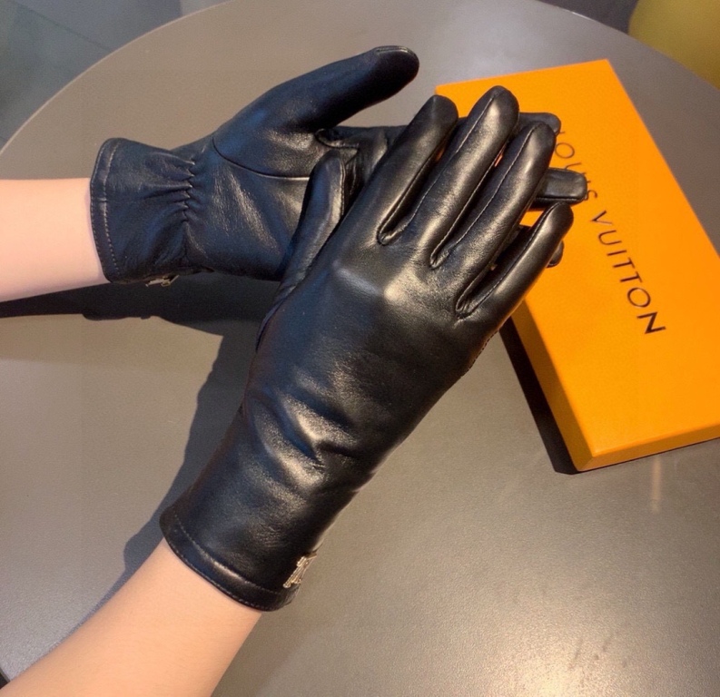 LV Gloves(AAA)-017