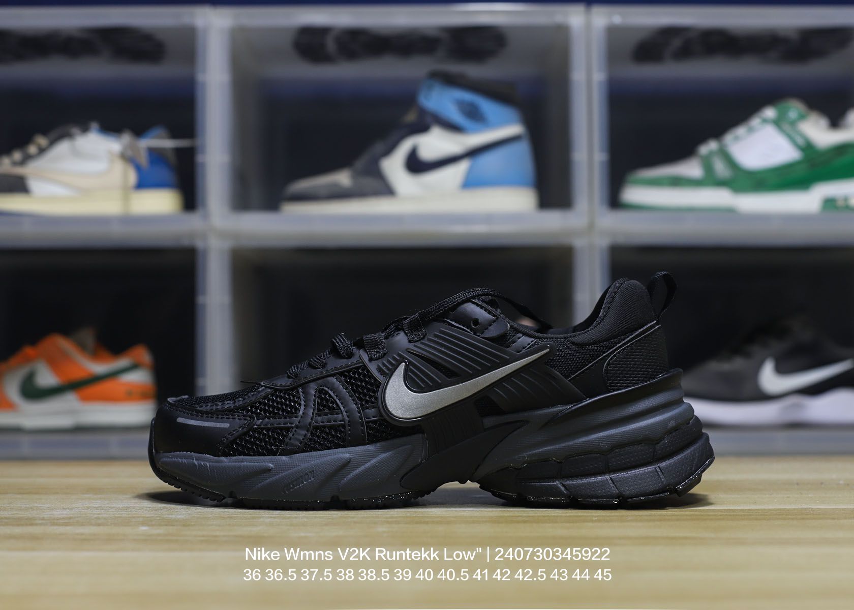 Nike Wmns V2K Runtekk Low-004