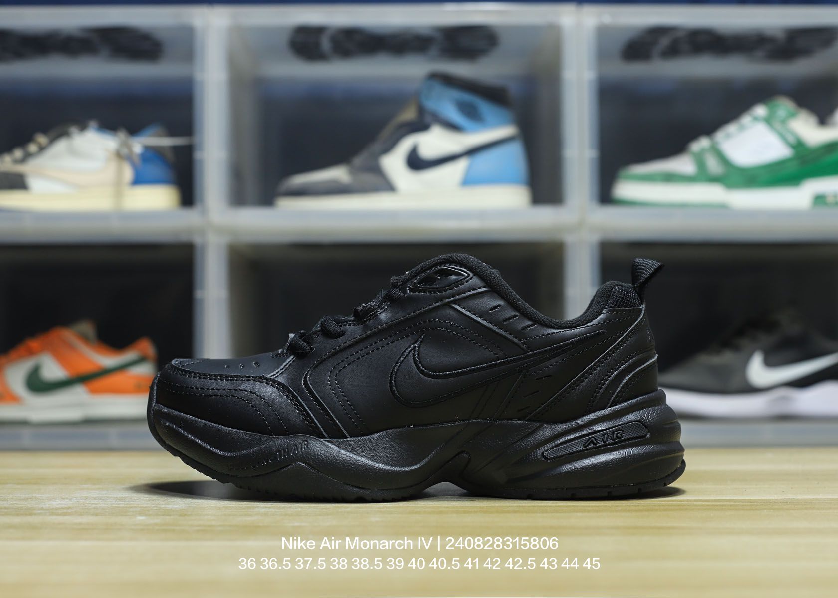 Nike Air Monarch IV-007