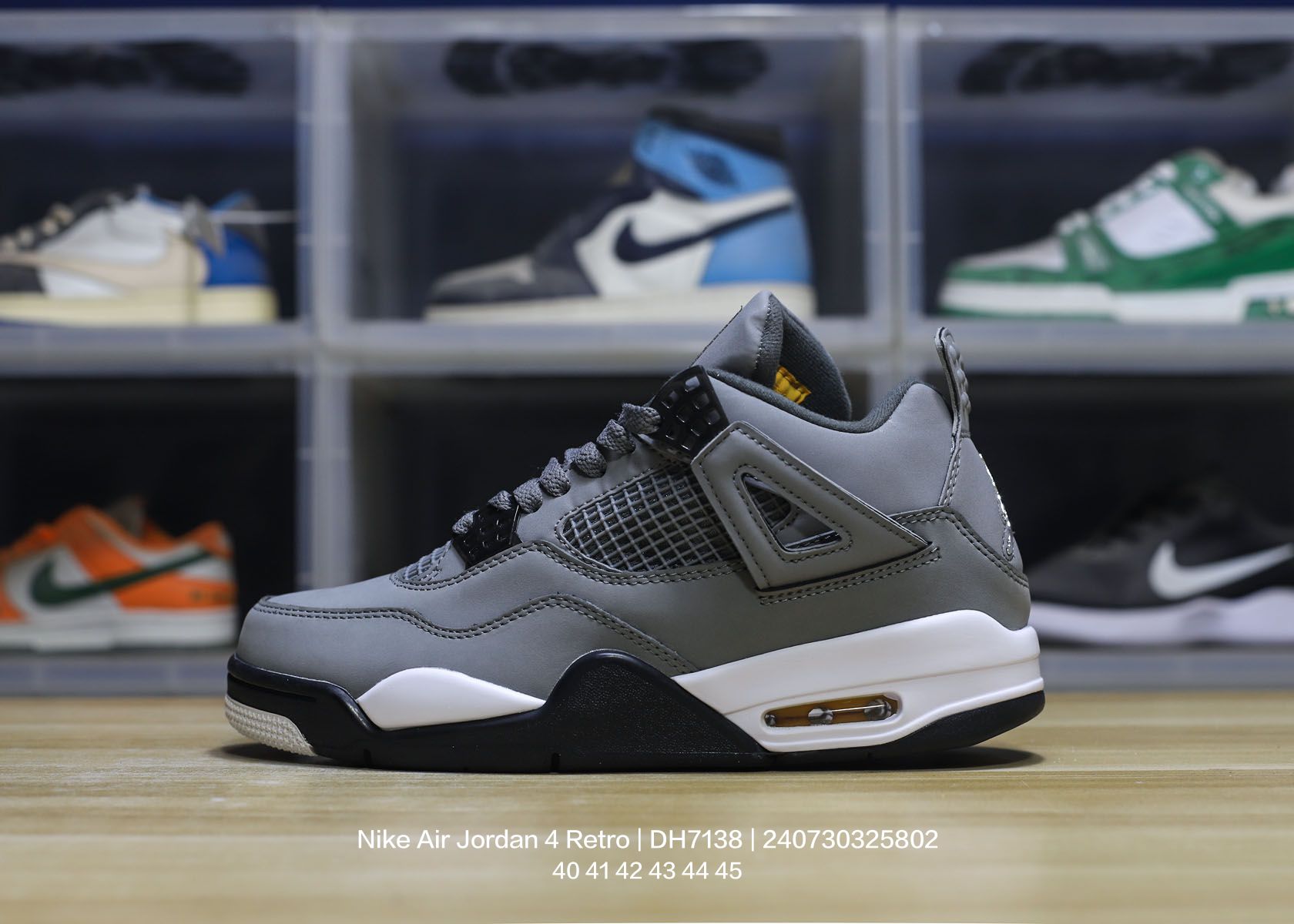 Air Jordan 4 Retro-002