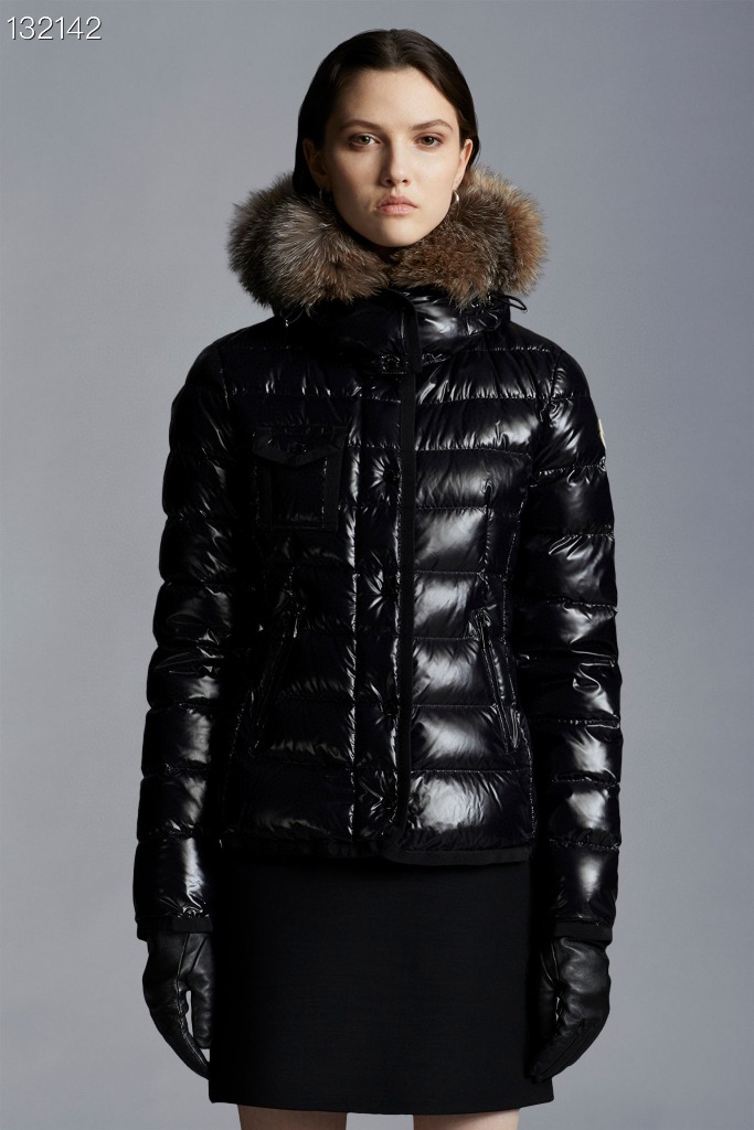 Moncler Down Jacket(w)-005