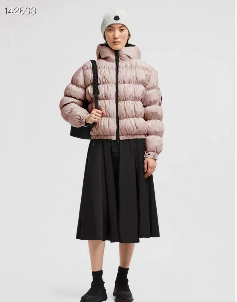 Moncler Down Jacket(w)-004