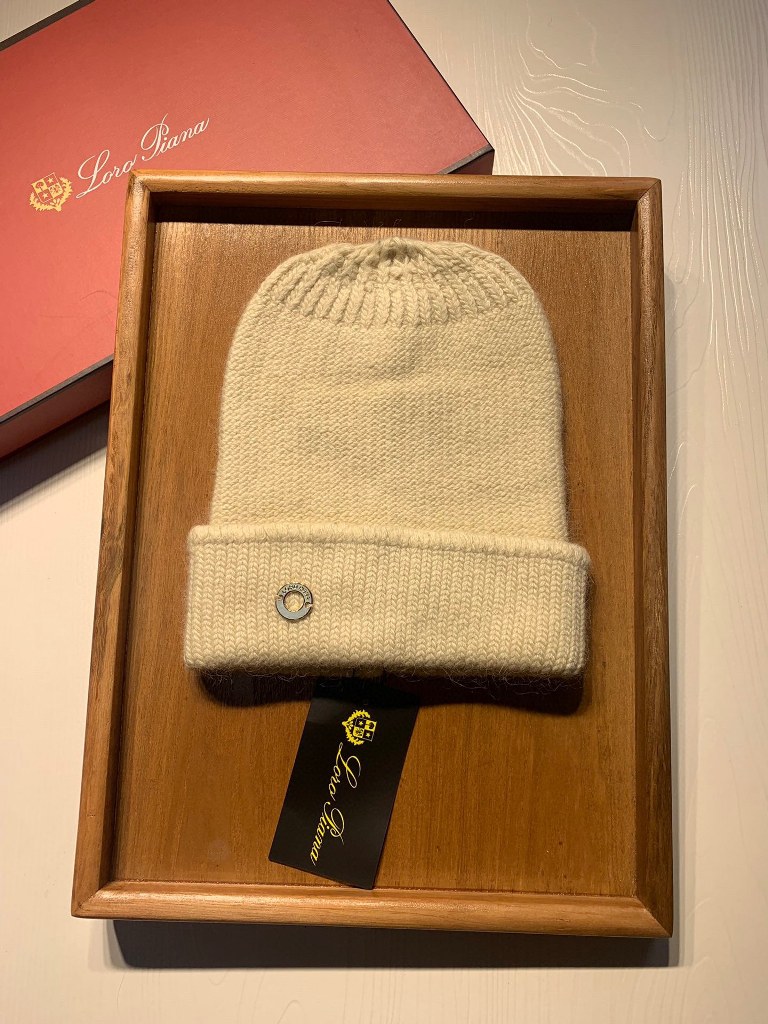 Loro Piana Beanies-008