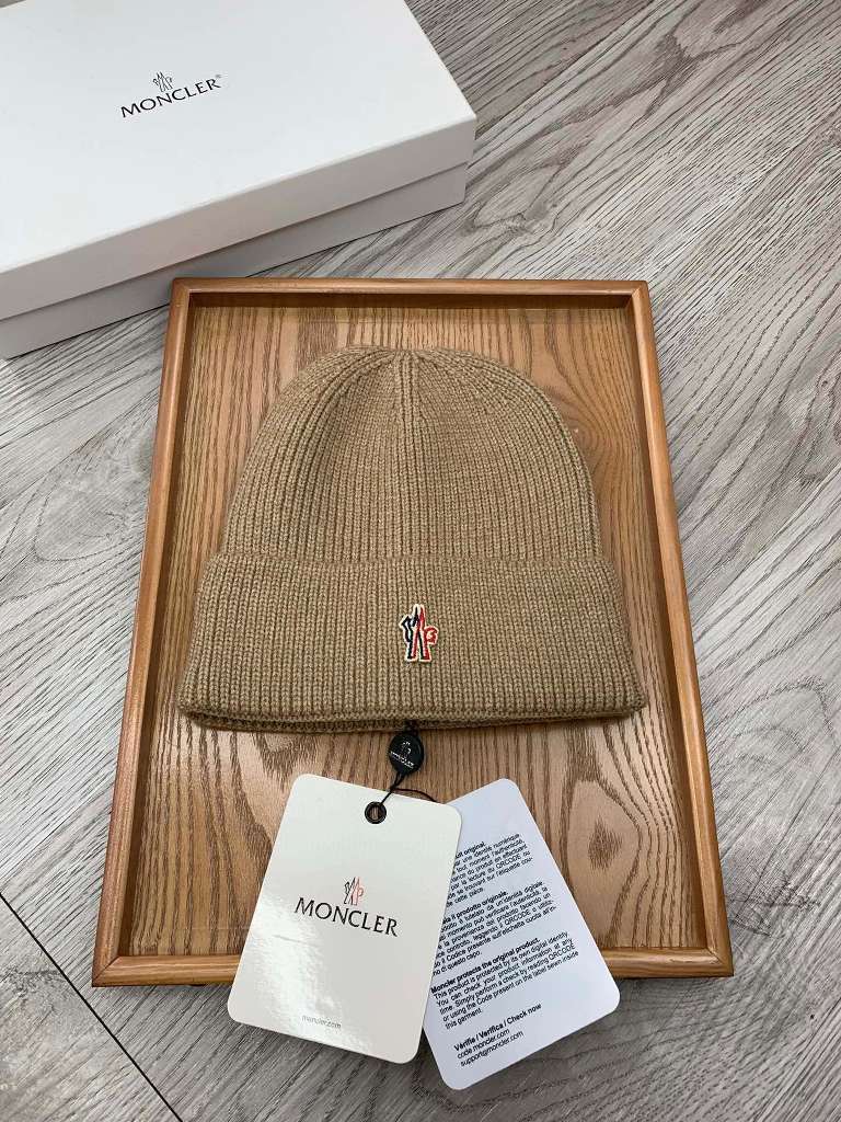 Moncler Beanies-176