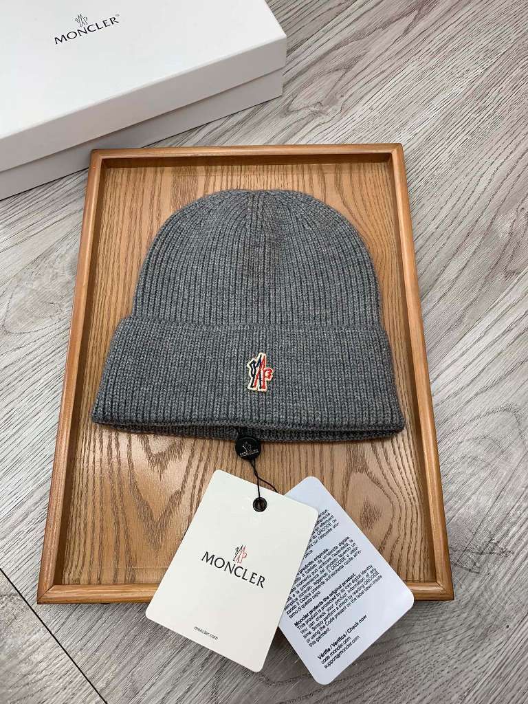 Moncler Beanies-175