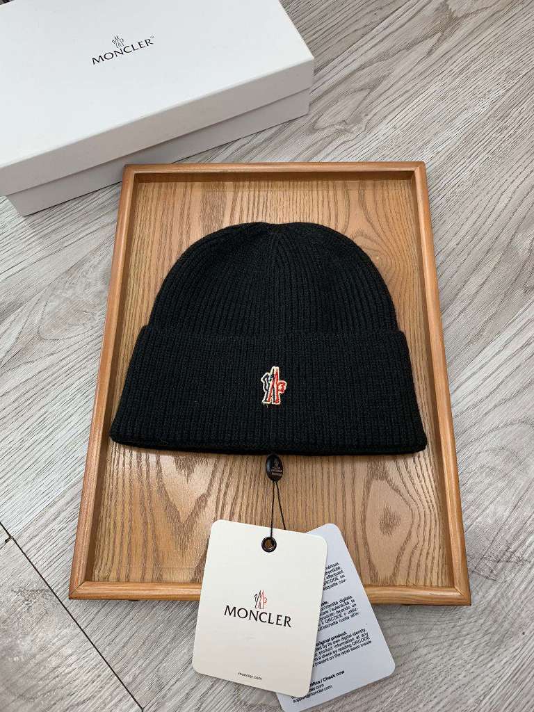 Moncler Beanies-174