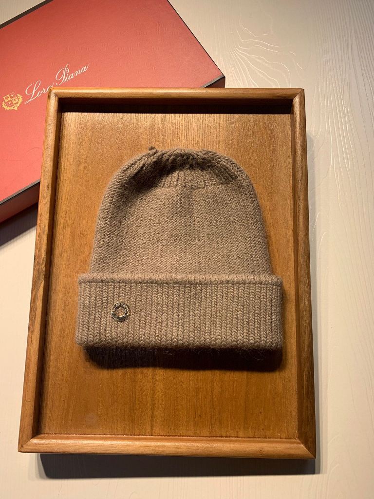 Loro Piana Beanies-006