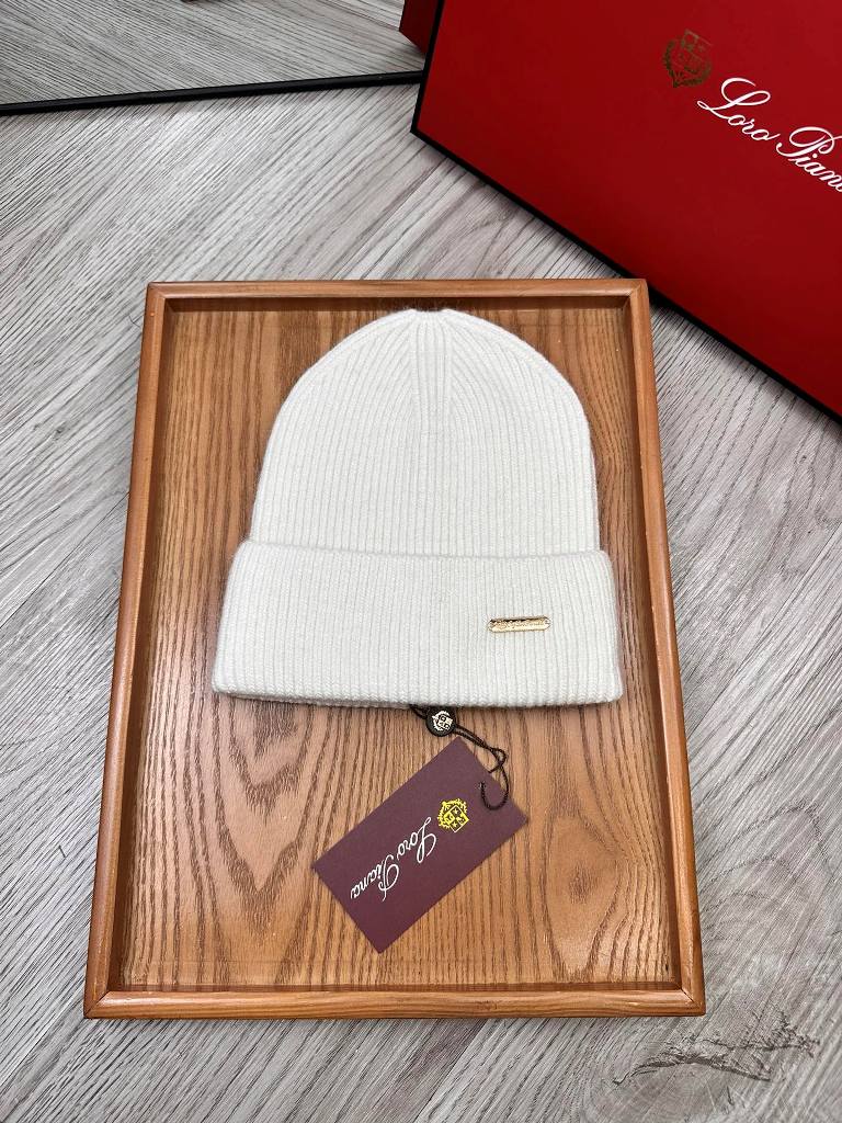 Loro Piana Beanies-005