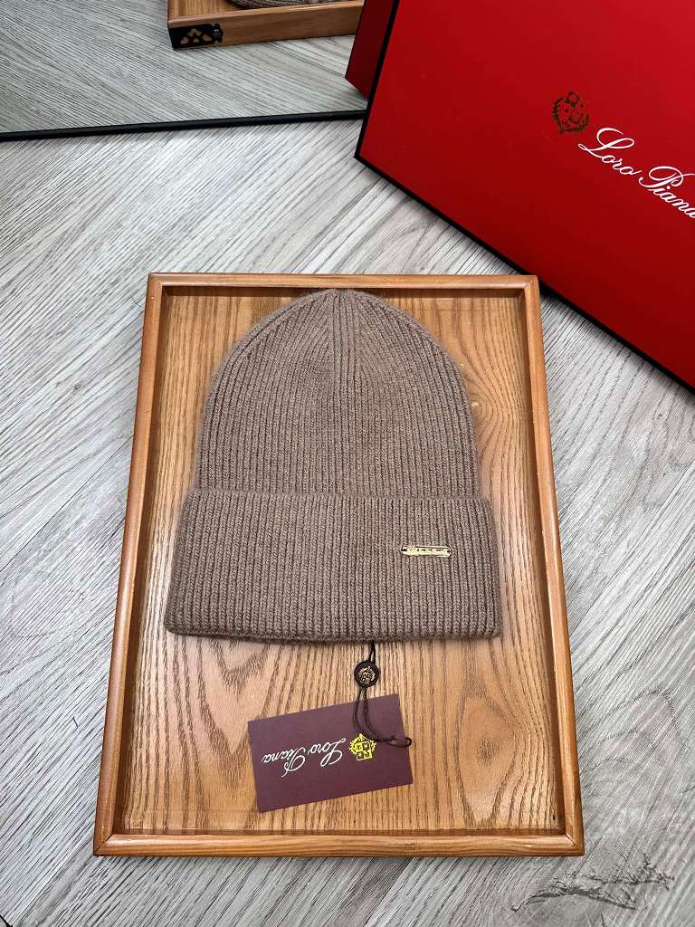 Loro Piana Beanies-004