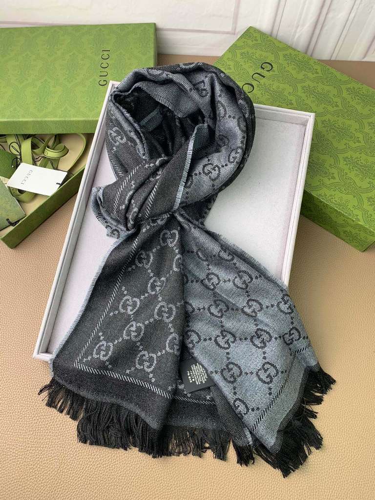 Gucci Wool Scarf-057
