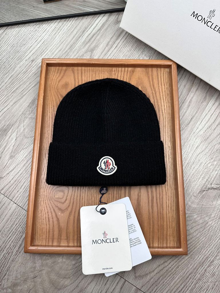 Moncler Beanies-170