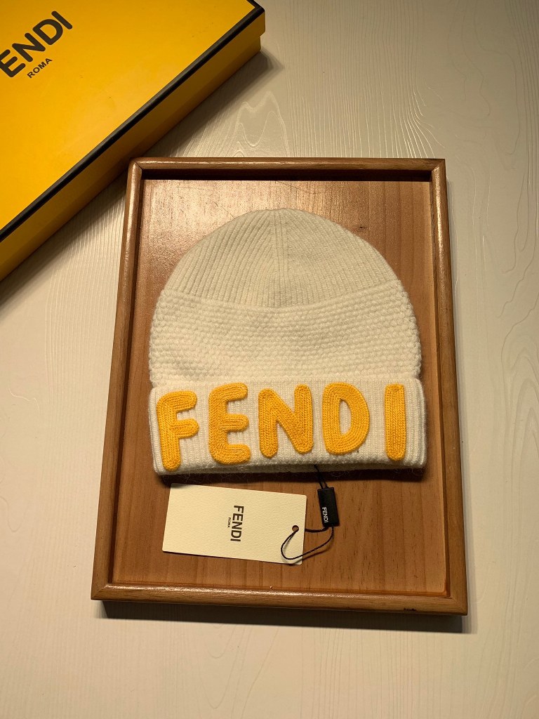 Fendi Beanies-005