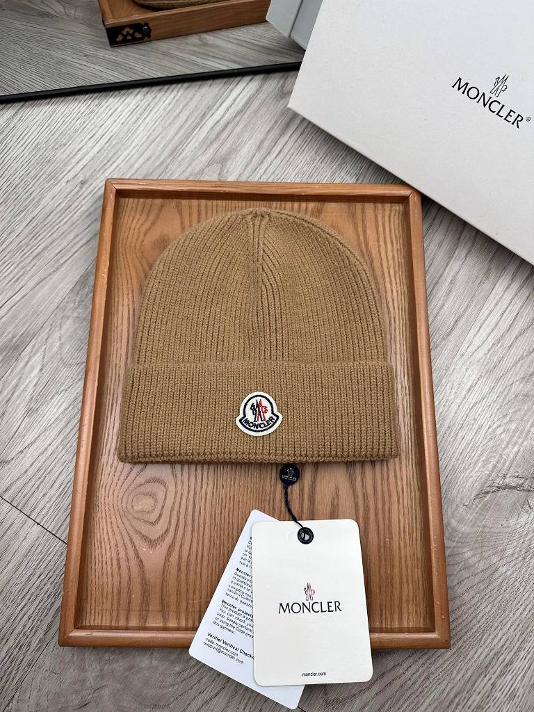 Moncler Beanies-169