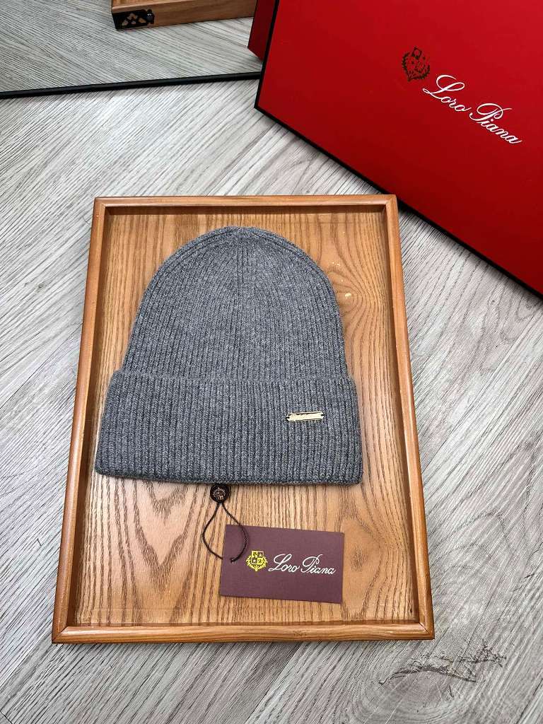 Loro Piana Beanies-001