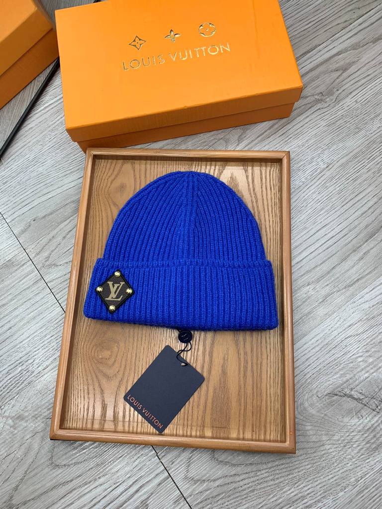 LV Beanies-043