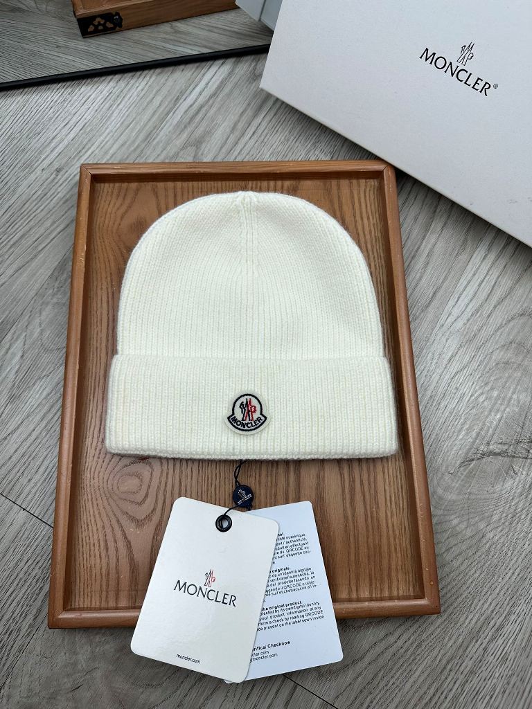 Moncler Beanies-168