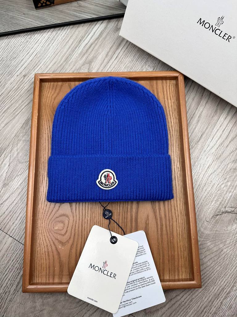 Moncler Beanies-164