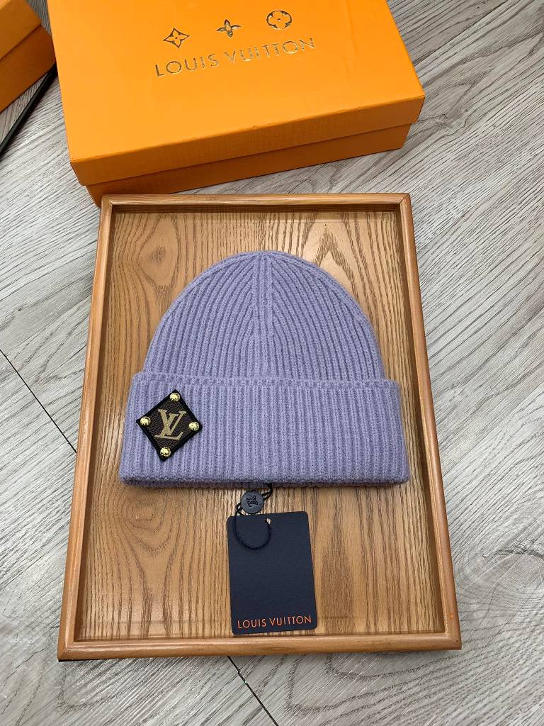 LV Beanies-038