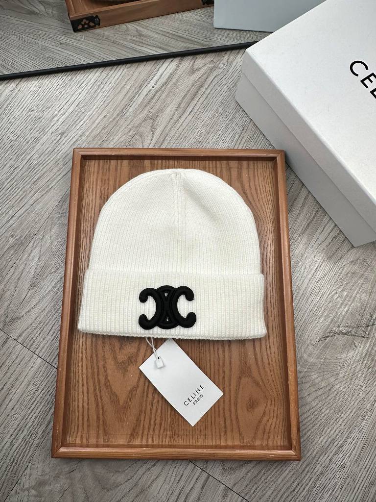 Celine Beanies-062