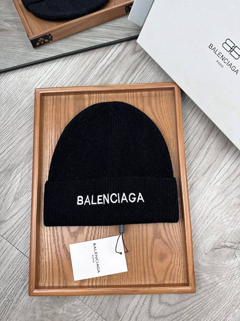 Balenciaga Beanies-014
