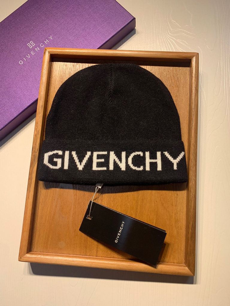 Givenchy Beanies-003