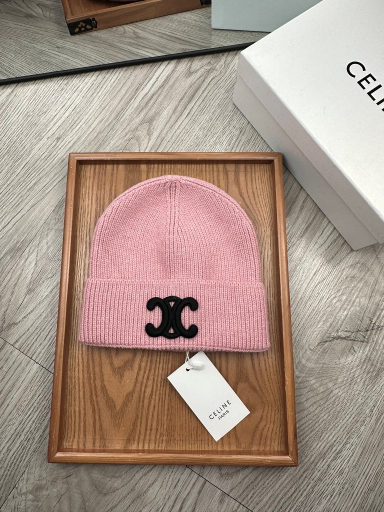 Celine Beanies-061