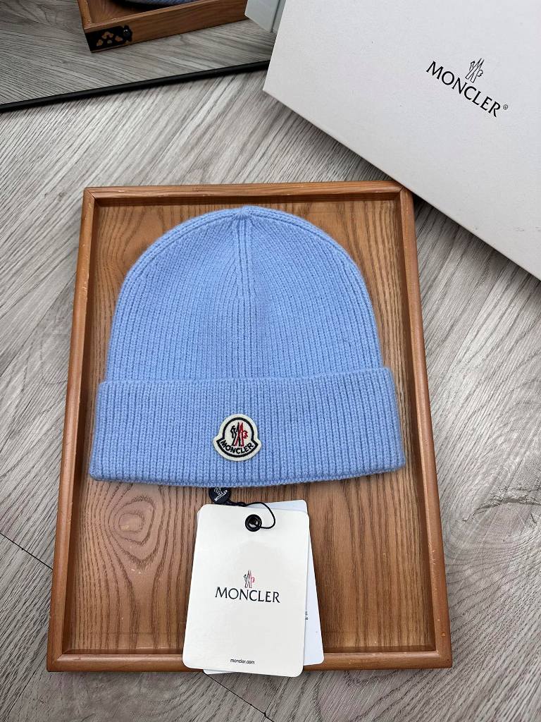 Moncler Beanies-159