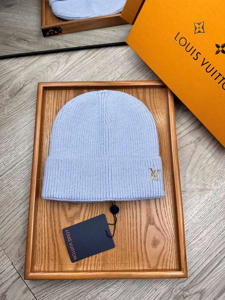 LV Beanies-032