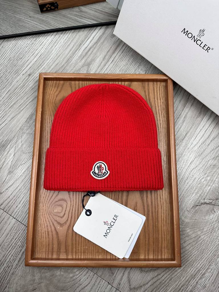 Moncler Beanies-156