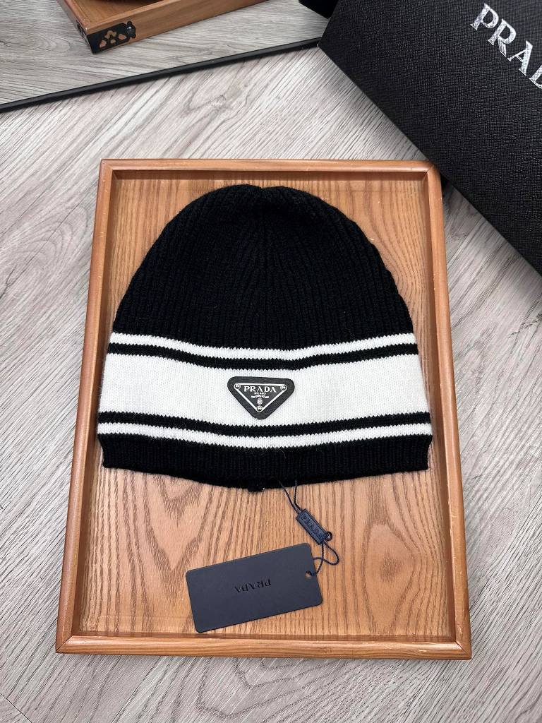 Prada Beanies-049