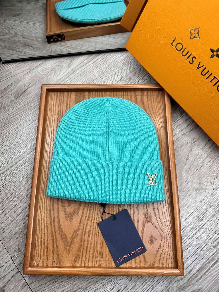 LV Beanies-025